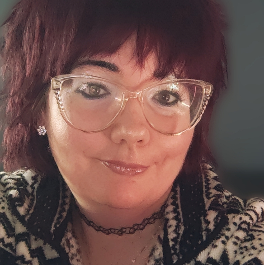 Meet your Posher, Carey